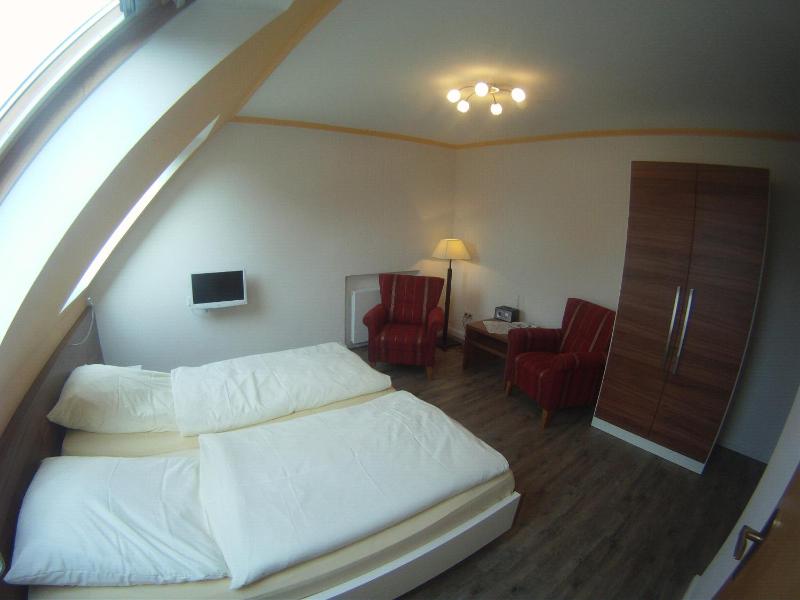 Double Room image 2
