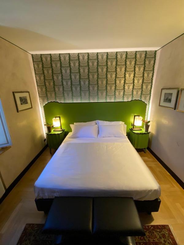 Suite with Balcony image 1