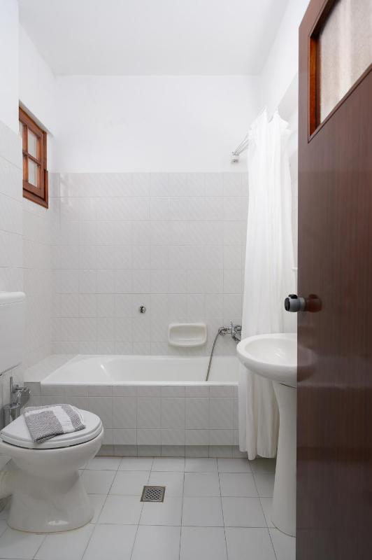 One-Bedroom Apartment with Garden View image 2