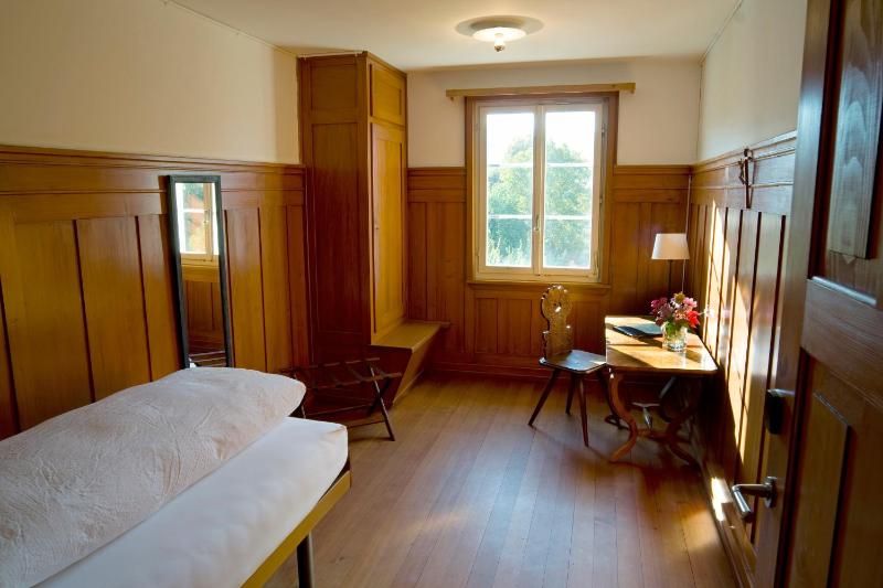 Double Room with Shared Bathroom image 2