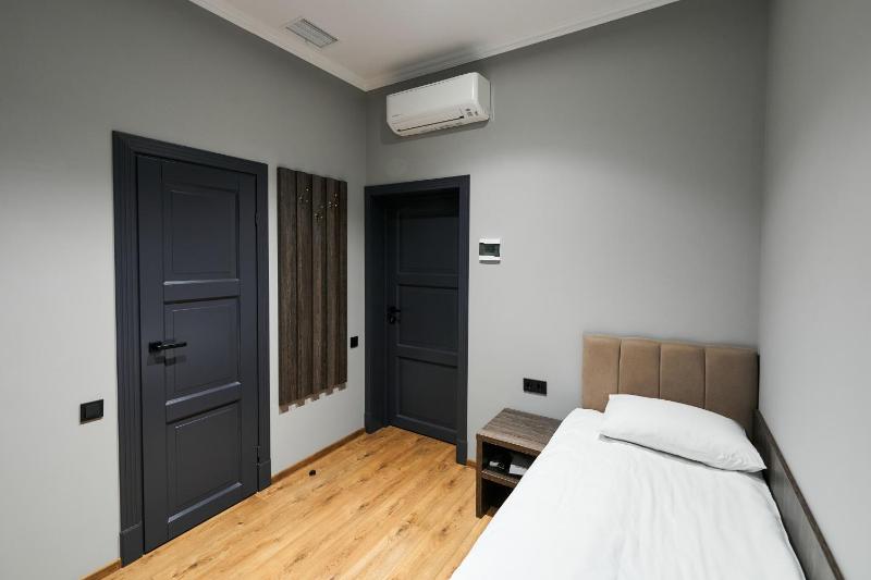 Economy Single Room without Window image 1