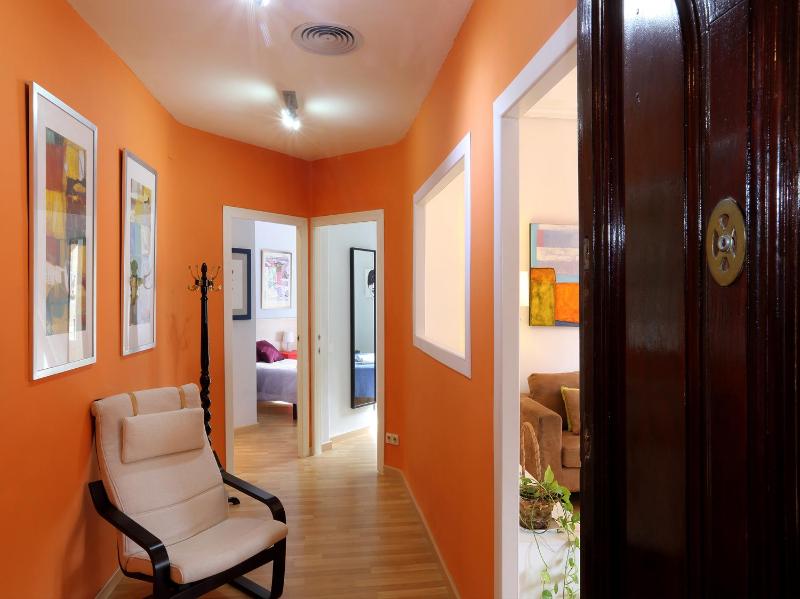Reino de Valencia Apartments - image 3