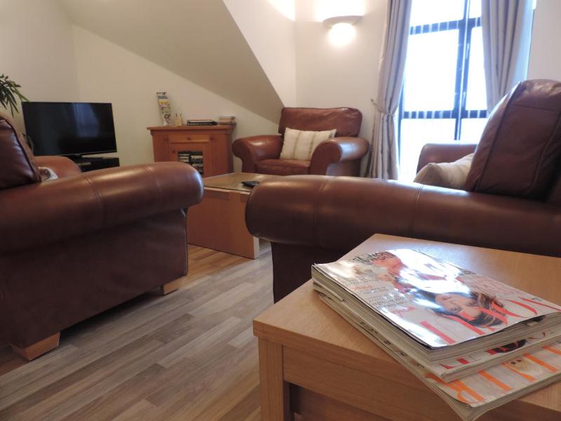 Sea Breeze Apartment image 4