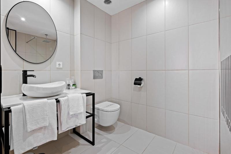 Double Room image 2