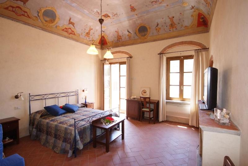 Quadruple Room with Terrace image 2