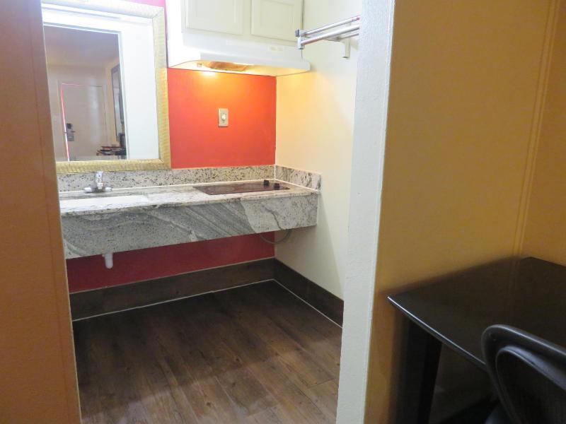 Double Room with Kitchenette image 2