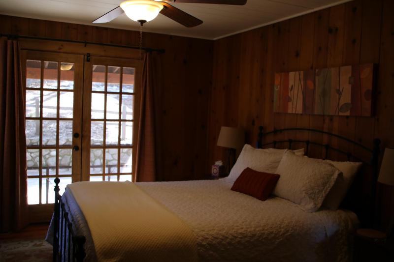 Three-Bedroom House image 4