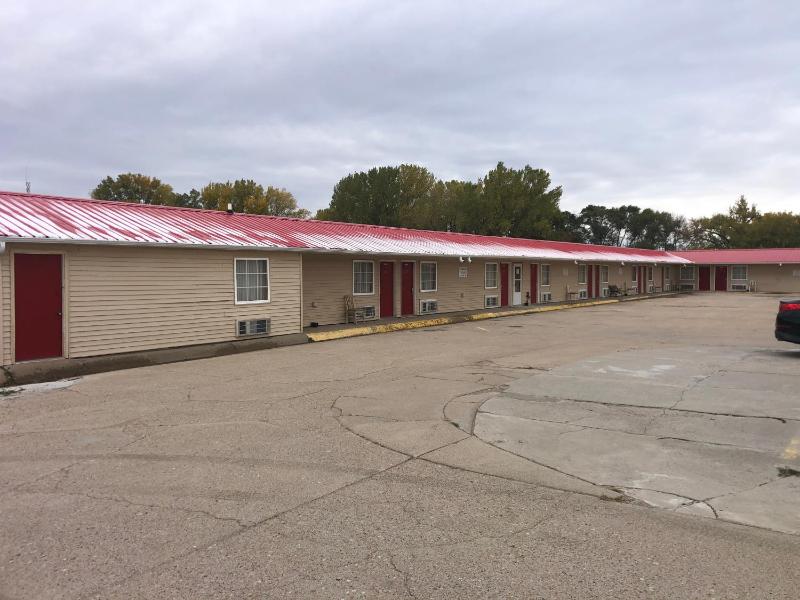 Deluxe Queen Suite image 2