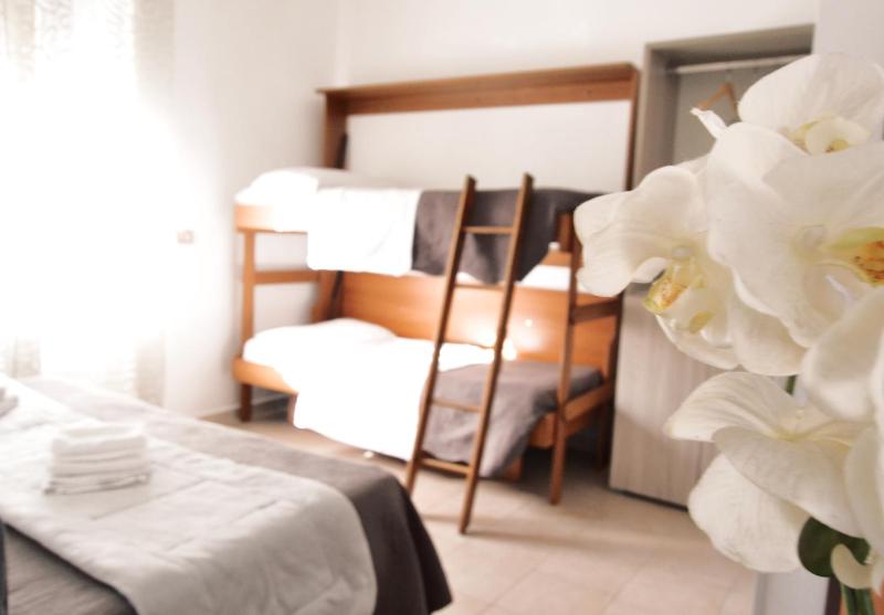 Triple Room image 4