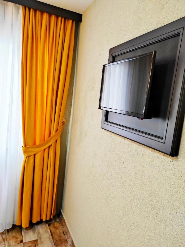 Suite with Balcony image 2