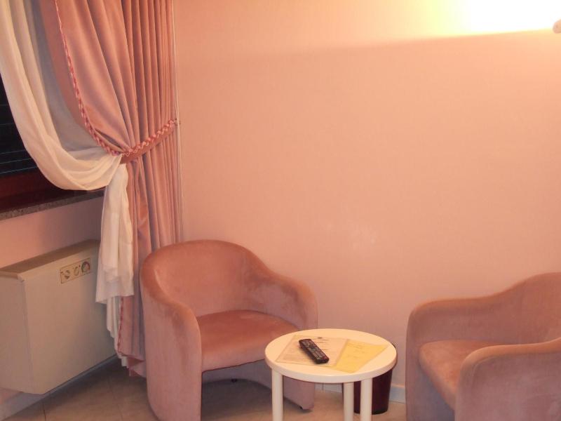 Standard Double Room image 4