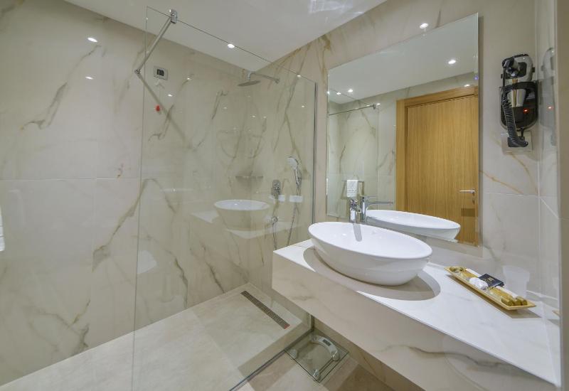 Superior Double Room image 4