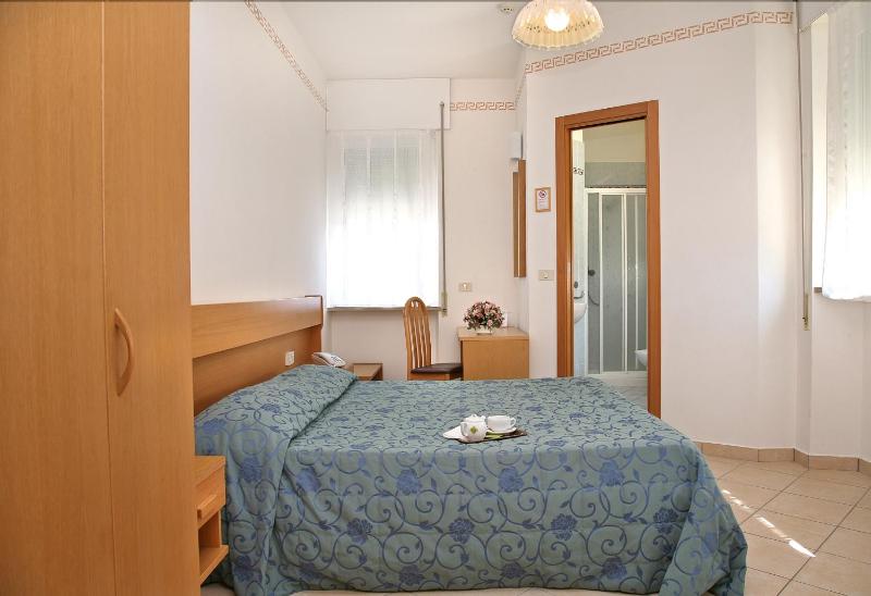 Hotel Marina - image 4