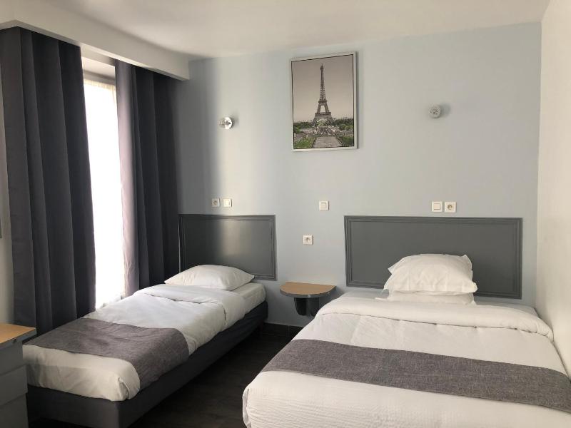 Triple Room image 3