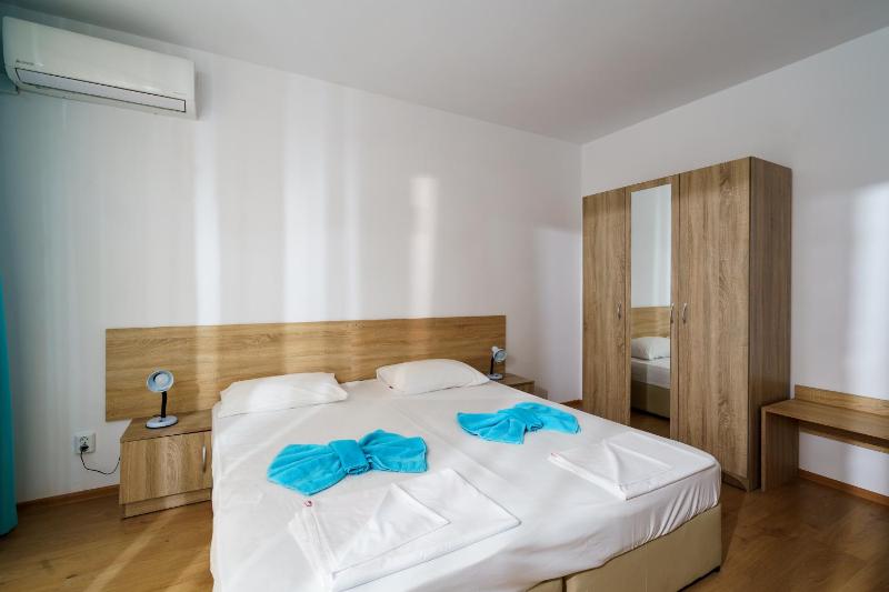 Standard Double or Twin Room image 2