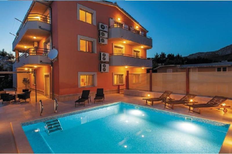 Luxury villa Liberta near Split private pool - image 31