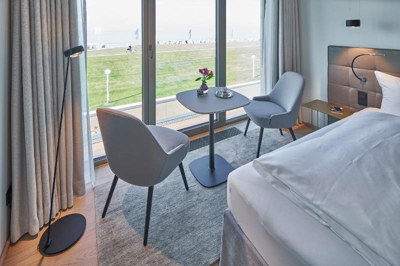 Junior Suite with Sea View image 4