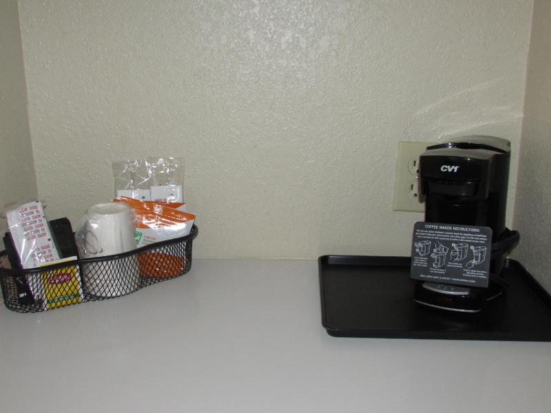 King Suite - Non-Smoking image 3