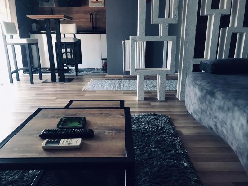 One-Bedroom Apartment image 3