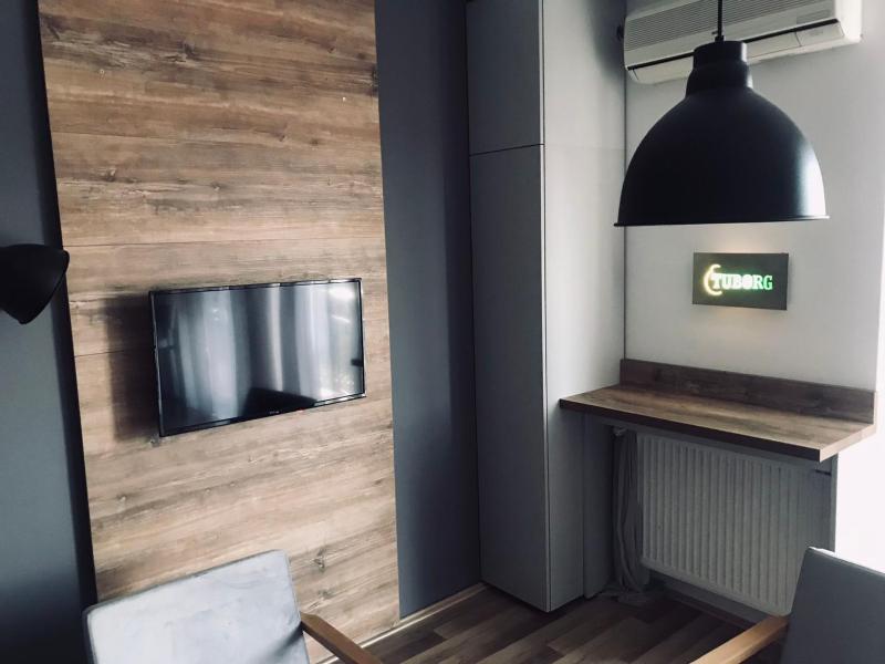 One-Bedroom Apartment image 4