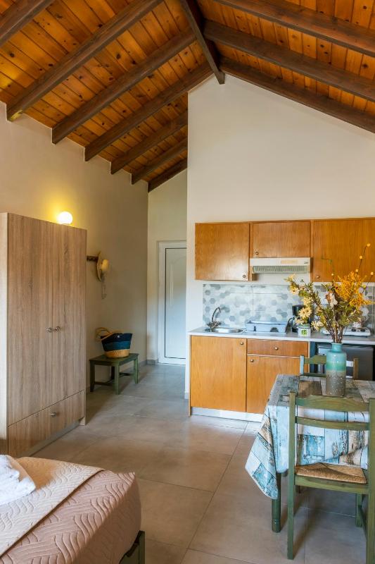 Studio (2 Adults) image 1