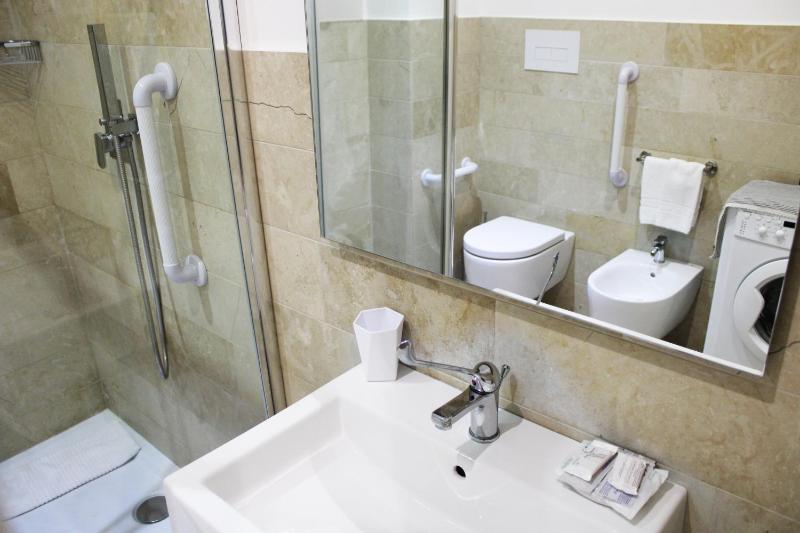 ZIBIBBO SUITES & ROOMS - Aparthotel in Centro Storico a Trapani - image 3