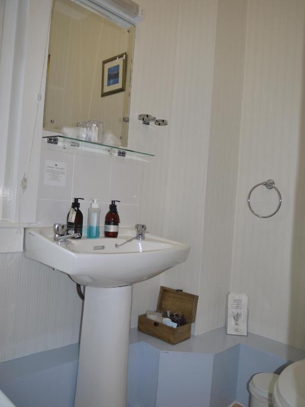Small Double Room image 2