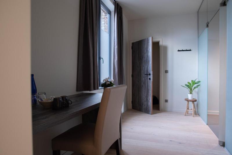 Standard Double Room image 4