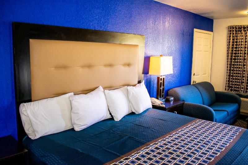 King Room image 2