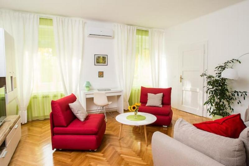 Modern Apartment in the Heart of Zagreb 57 sqm Air Conditioning - image 1