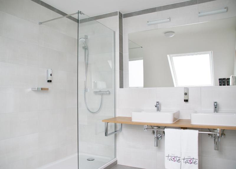 Superior Double Room image 2