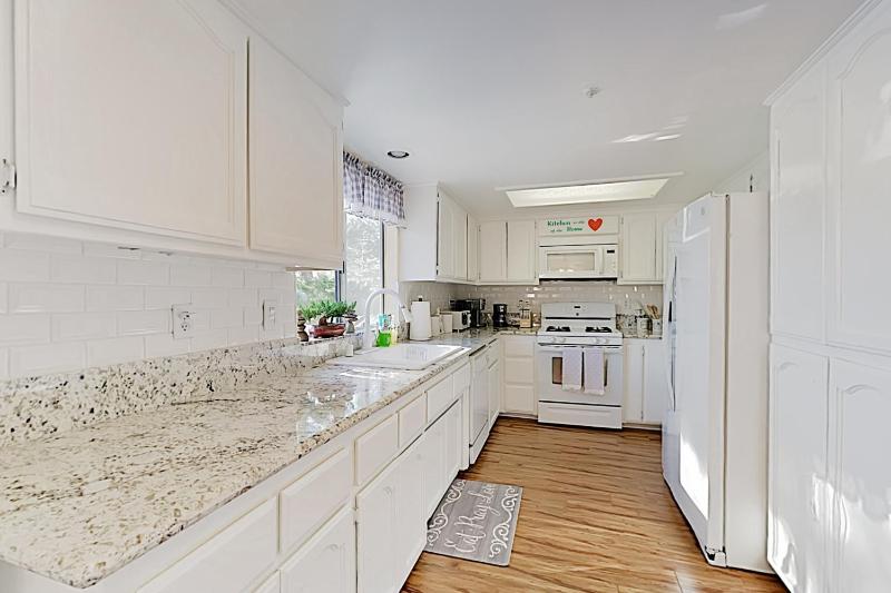Three-Bedroom House image 2
