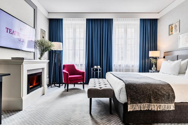Large Double or Twin Room image 4