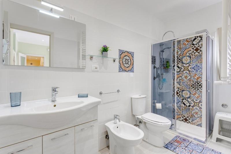 GuestHost - Casa Marinella - Flat with Terrace - image 7