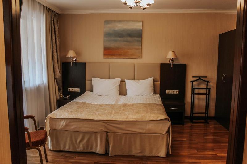 Suite with Treatment image 2