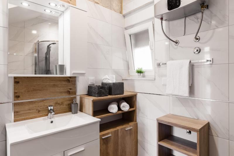 Deluxe Studio Apartment image 4
