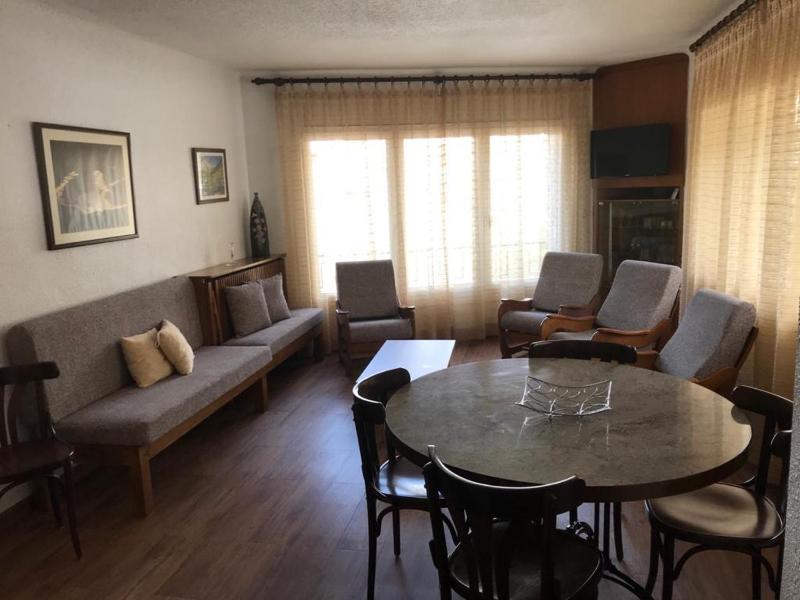 Three-Bedroom Apartment (6 Adults) image 3