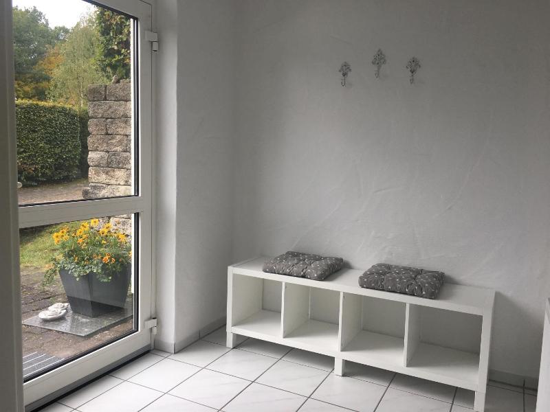 One-Bedroom Apartment image 3