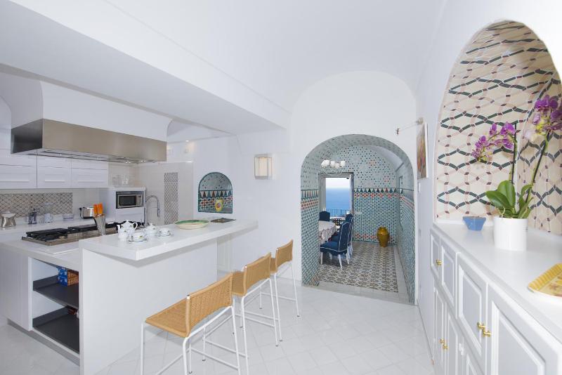 Amore Rentals - Villa Mimosa - image 31