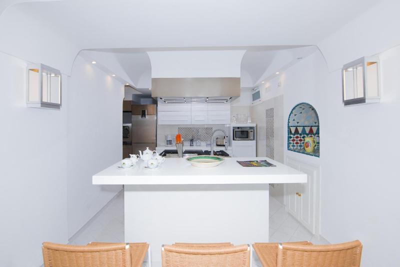 Amore Rentals - Villa Mimosa - image 8