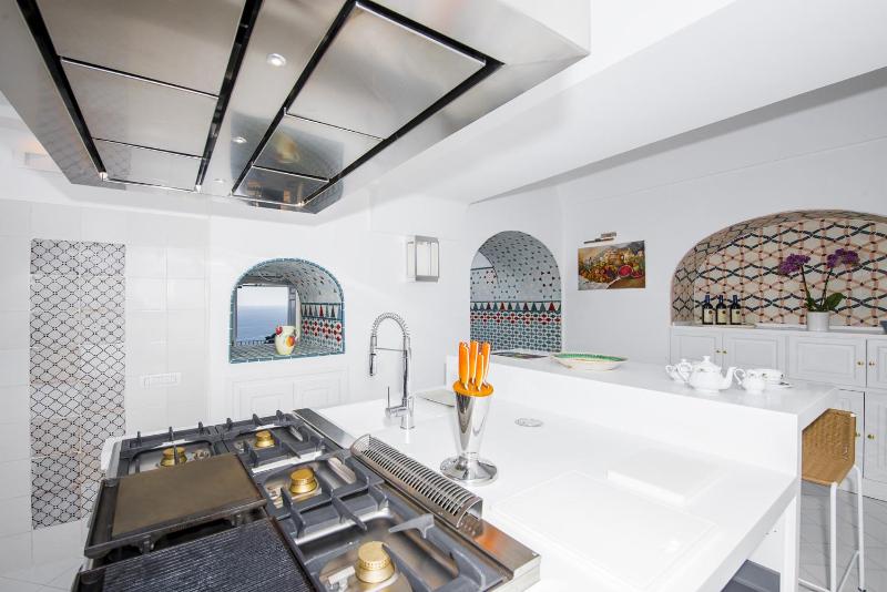 Amore Rentals - Villa Mimosa - image 27