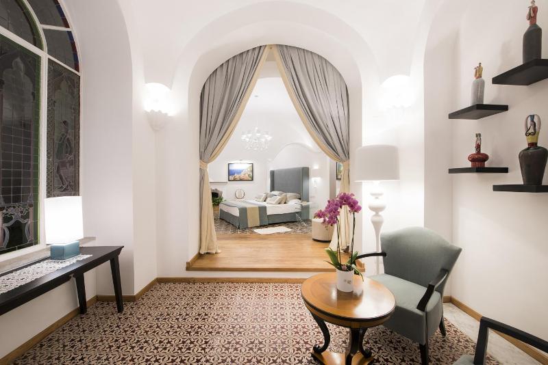 Amore Rentals - Villa Mimosa - image 26