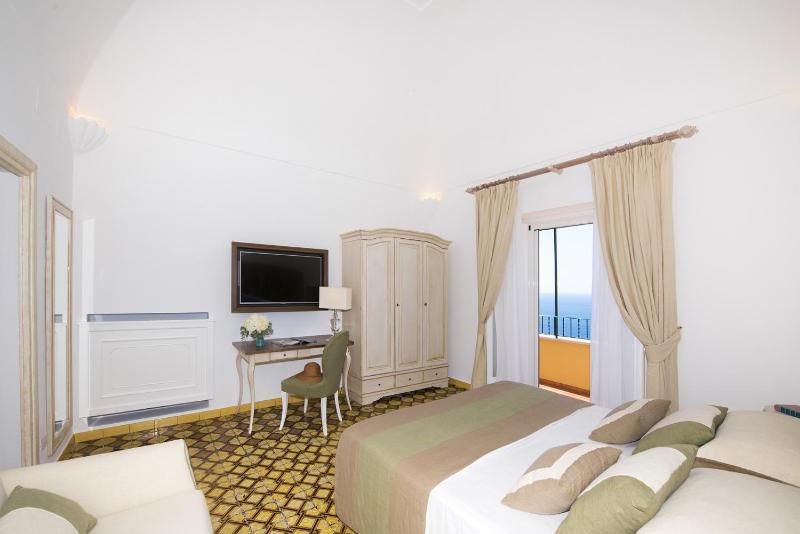 Amore Rentals - Villa Mimosa - image 2
