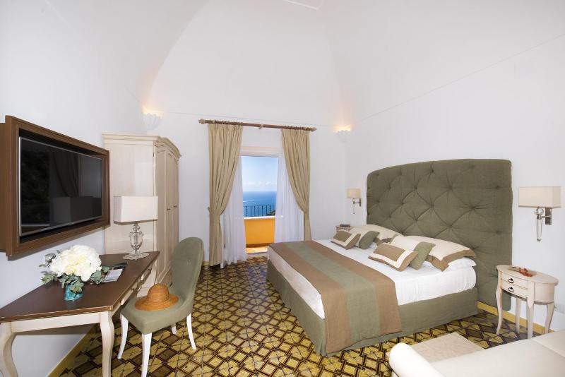 Amore Rentals - Villa Mimosa - image 17