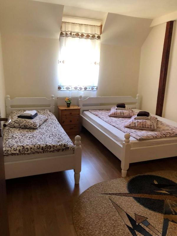 Triple Room with Private Bathroom image 3