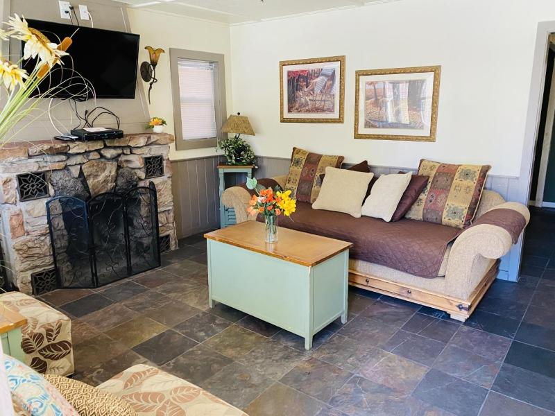 Bear Creek Resort - image 9