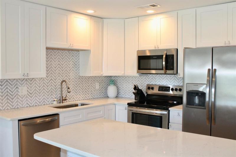 One-Bedroom Condo image 1