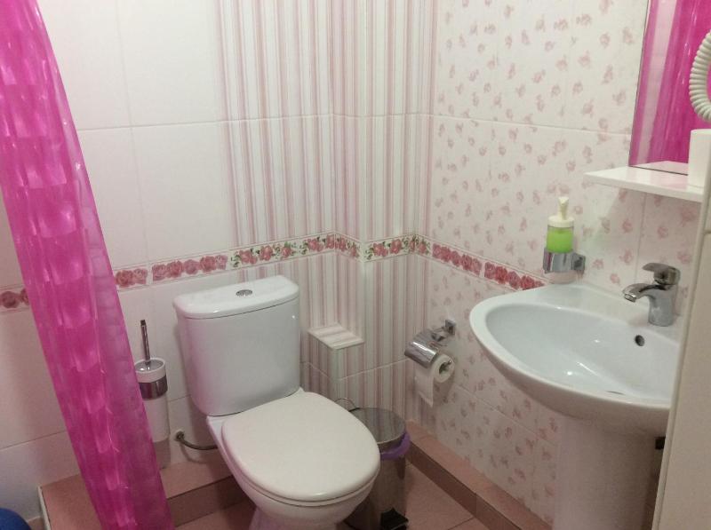Standard Triple Room image 2