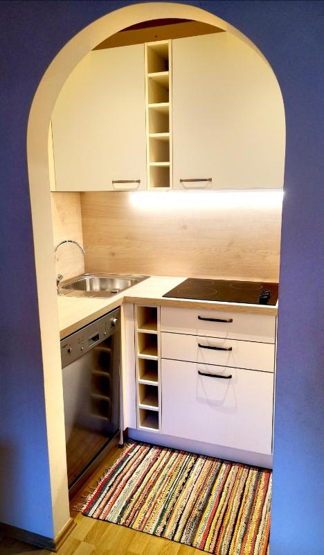 Comfort Two-Bedroom Apartment with Balcony image 2