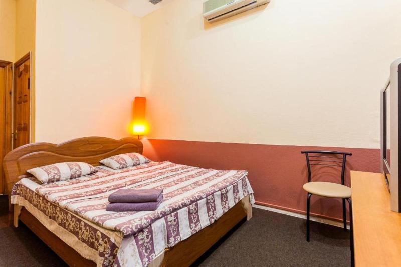 Double Room image 3